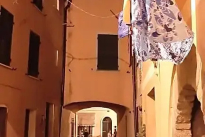 La Luna Nel Borgo