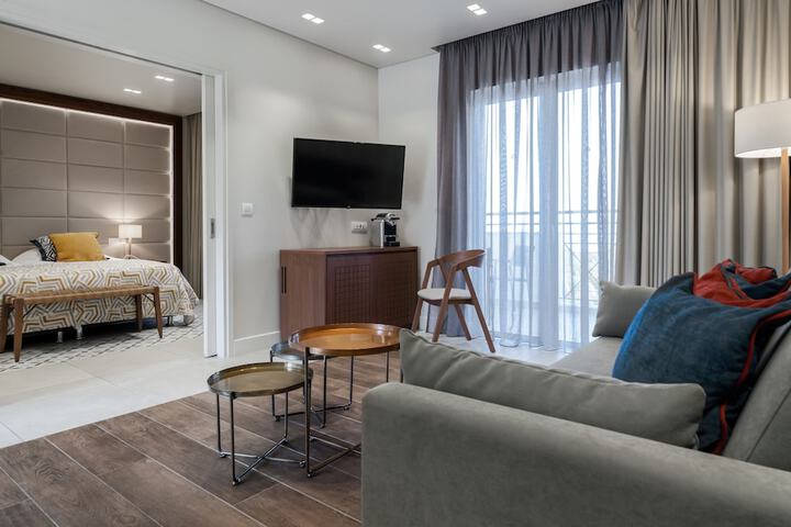 Room 17 of 50