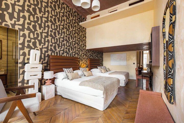 Room 4 of 23