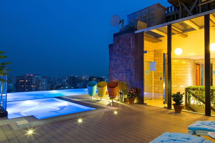 Pool 41 of 65