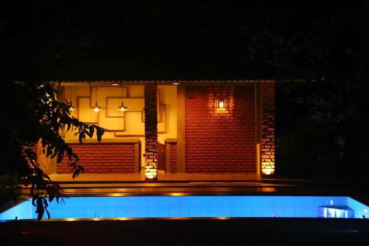 Pool 27 of 51