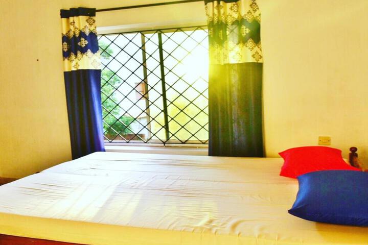Room 2 of 5