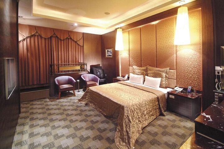 Room 2 of 54