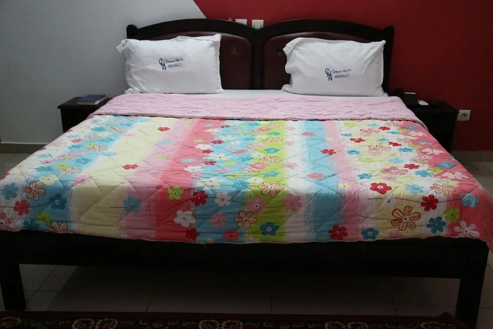 Room 2 of 25