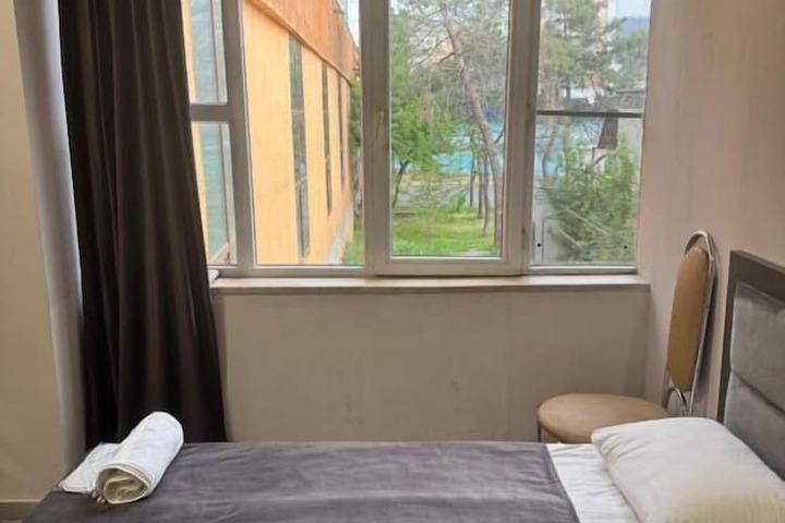 Room 8 of 30