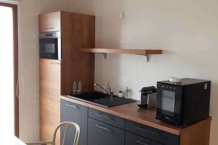 Room 3 of 10