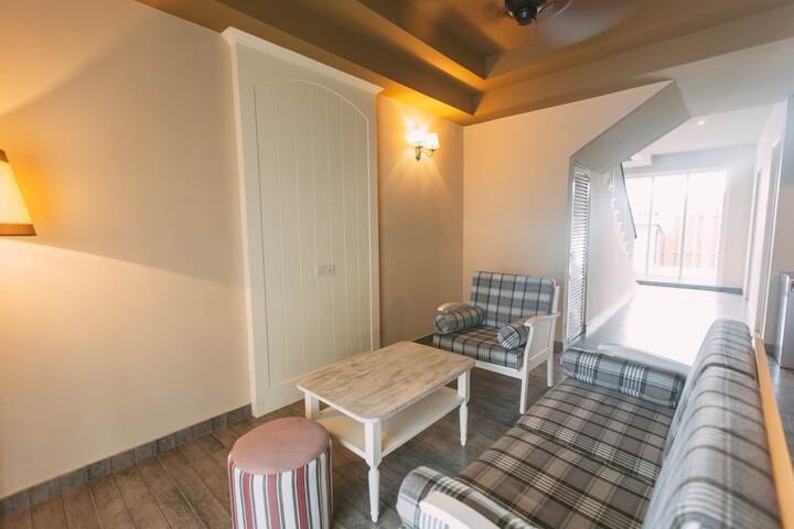 Room 15 of 144