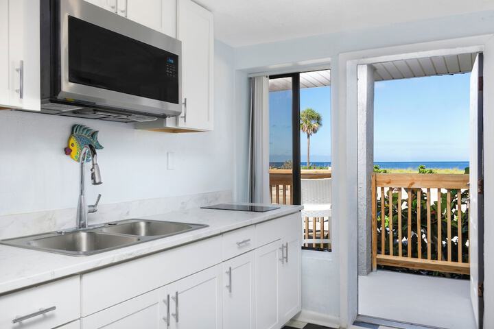 Sabal Palms Inn in St. Pete Beach, FL