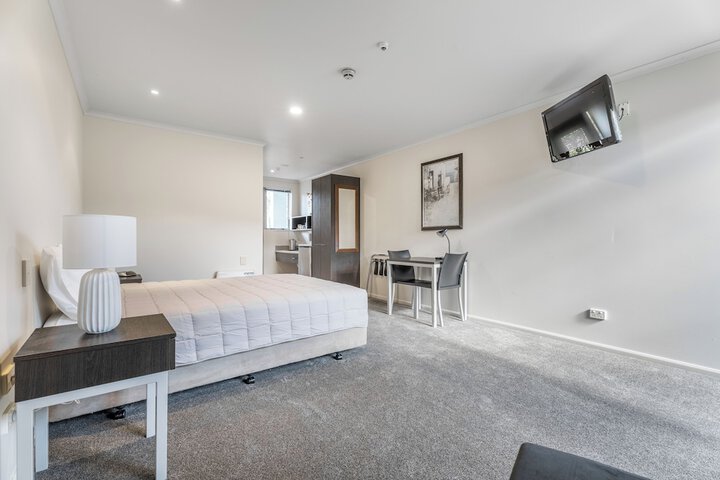 Room 3 of 25