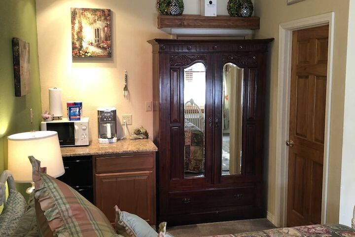 Breakfast/Coffee Service 190 of 289