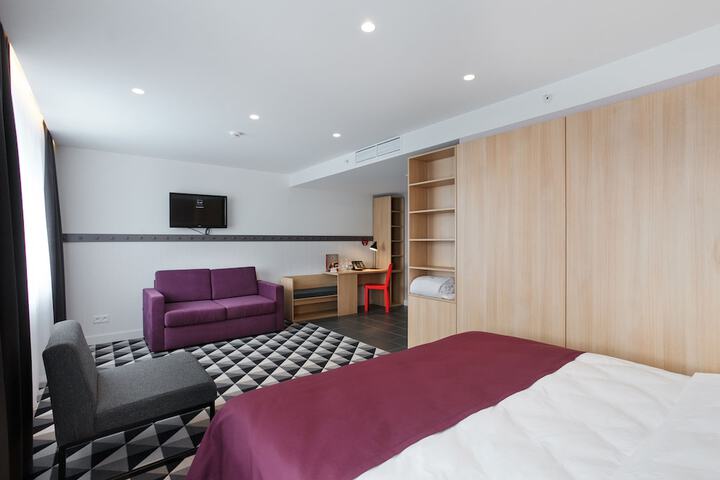 Room 5 of 56
