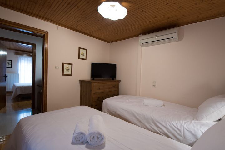 Room 11 of 71