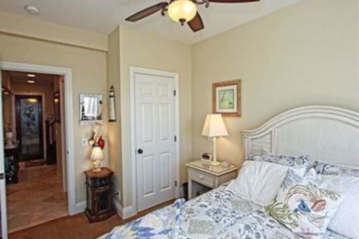 Room 8 of 24