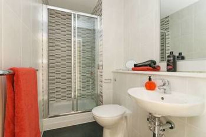 Room 2 of 34