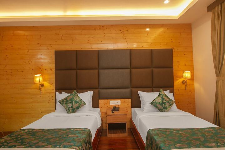 Room 2 of 2