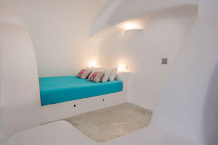 Room 8 of 22