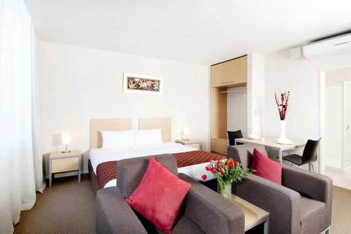 Room 3 of 11