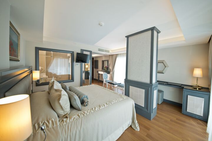 Room 9 of 61