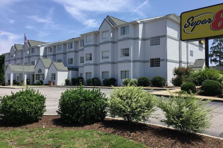 Super 8 by Wyndham Harbison / Parkridge Hospital