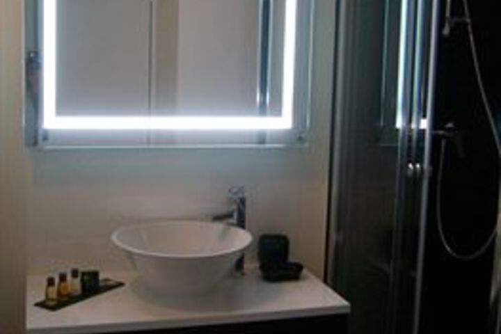 Room 5 of 22