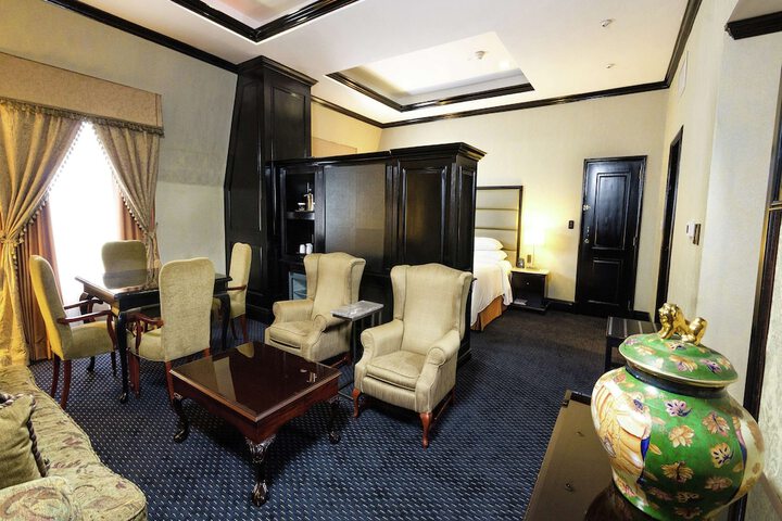 Room 13 of 64