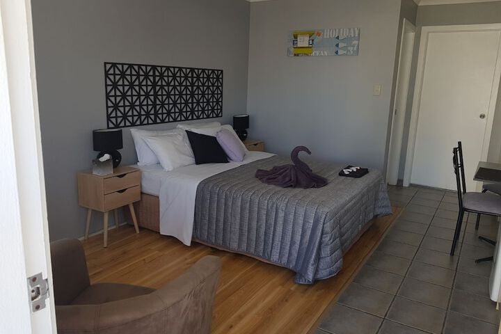 Room 13 of 76