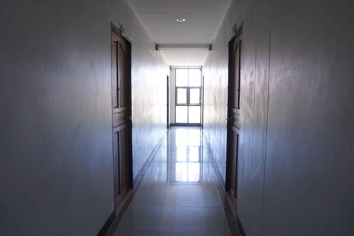 Ballroom/Hall 31 of 38