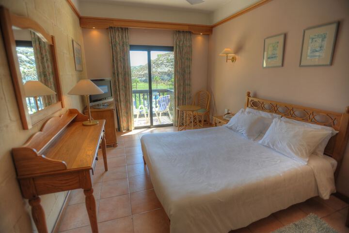 Room 4 of 54