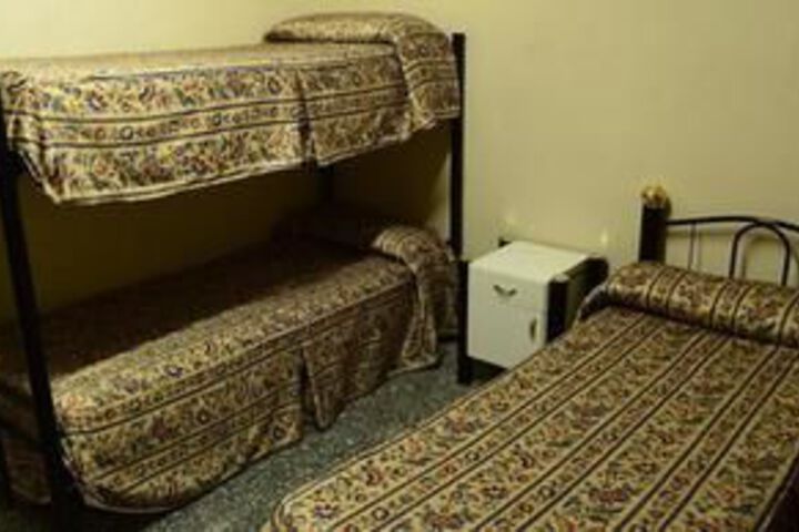 Room 14 of 18