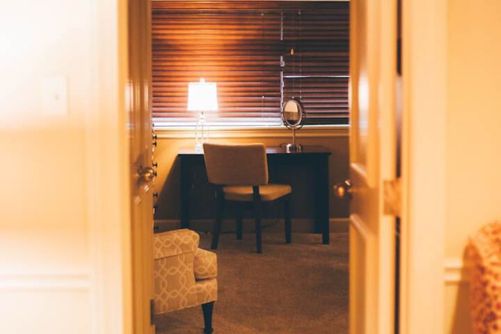 Room 12 of 48