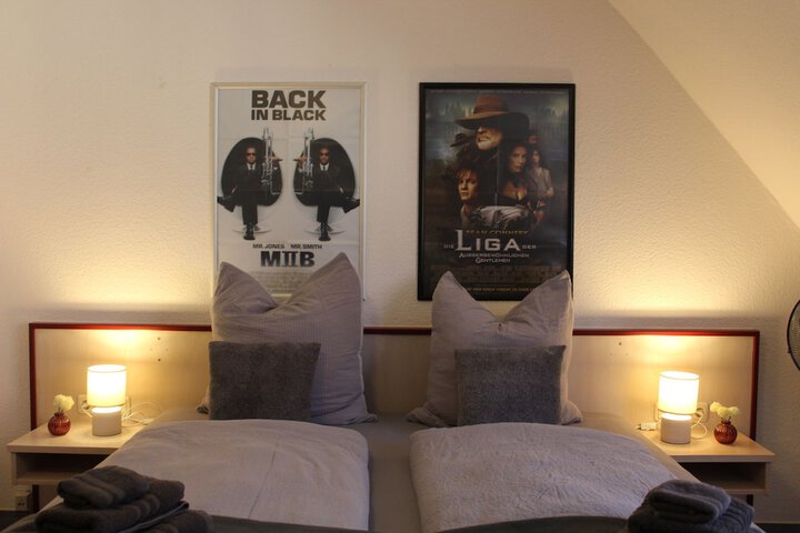Room 32 of 53