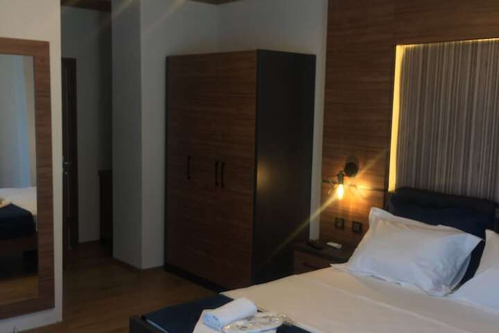 Room 7 of 45