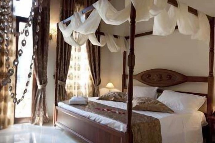 Room 16 of 43