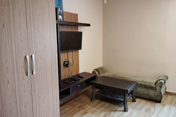Room 15 of 28