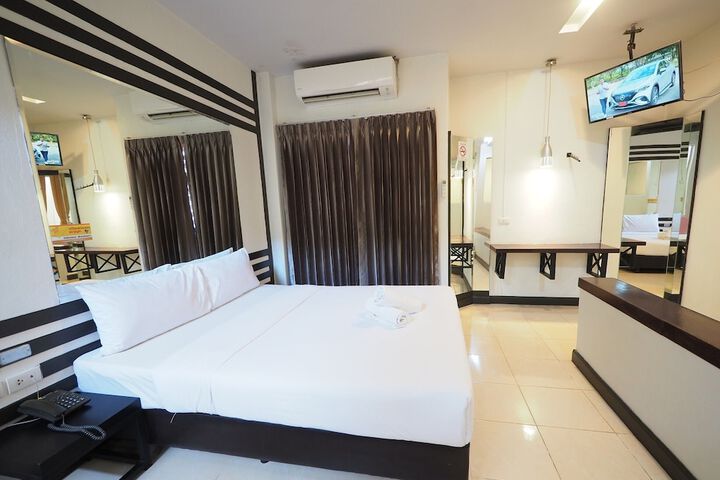 Room 7 of 35