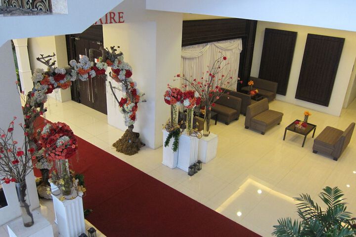 Hotel Lobby