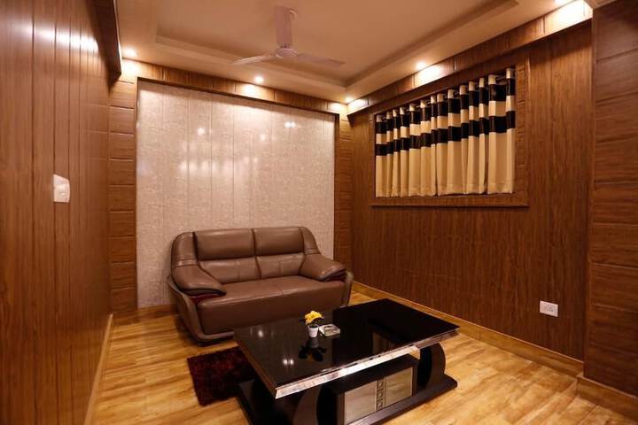 Room 28 of 46