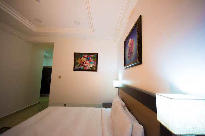 Room 5 of 13