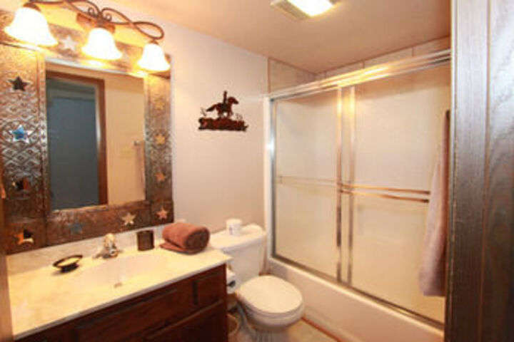 Room 2 of 8