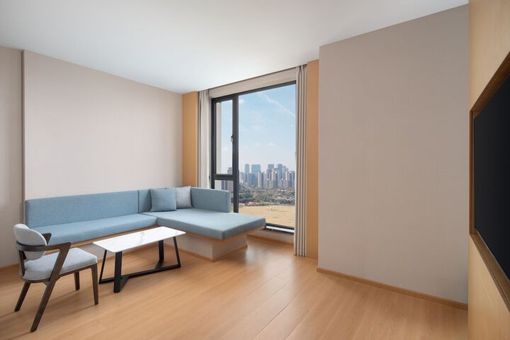 Room 32 of 58