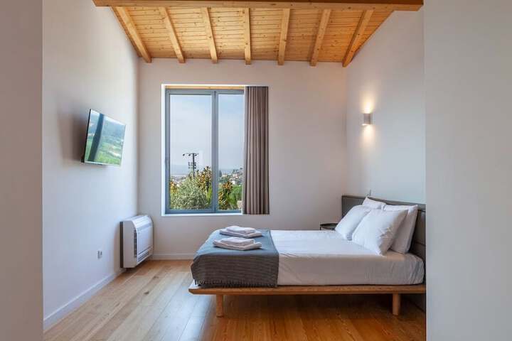 Room 25 of 62