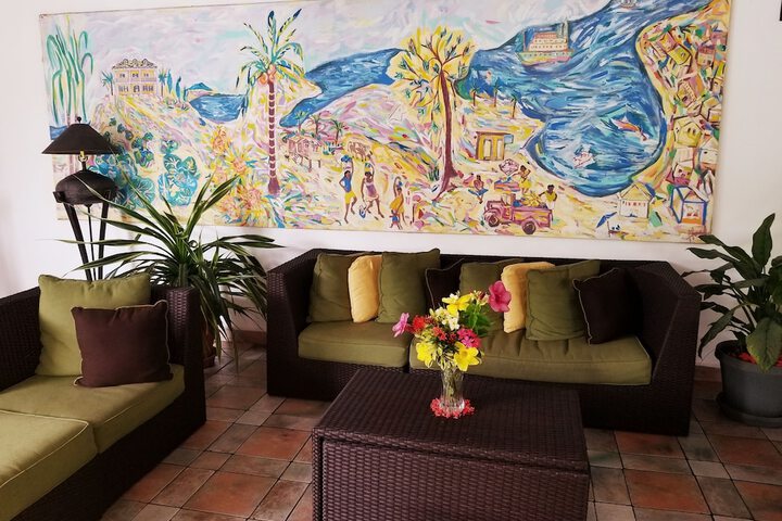 Entrance & Lobby
