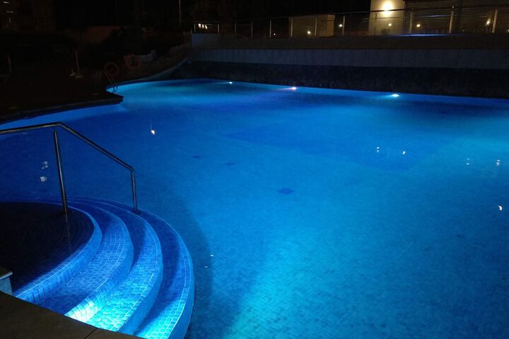 Pool Hotel