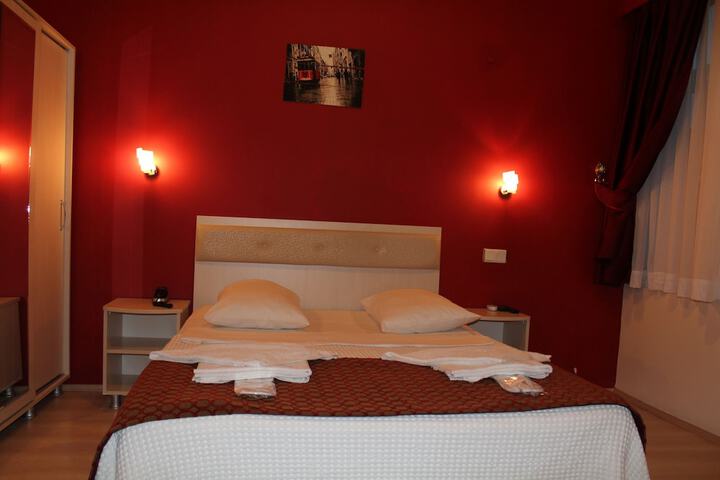 Room 12 of 61