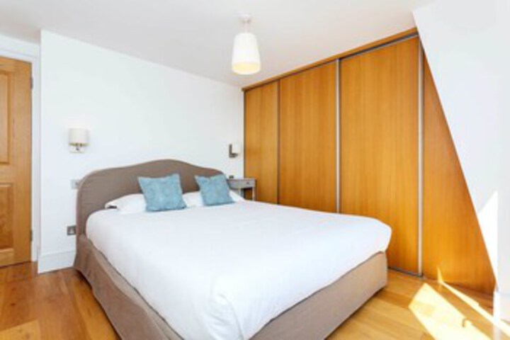 Room 18 of 21