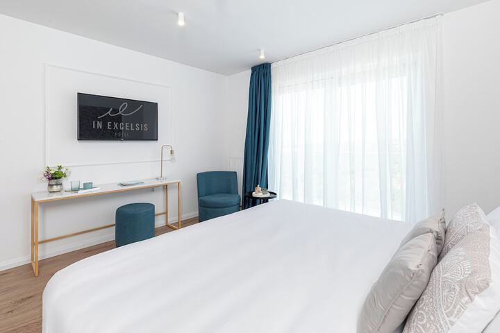 Room 15 of 110