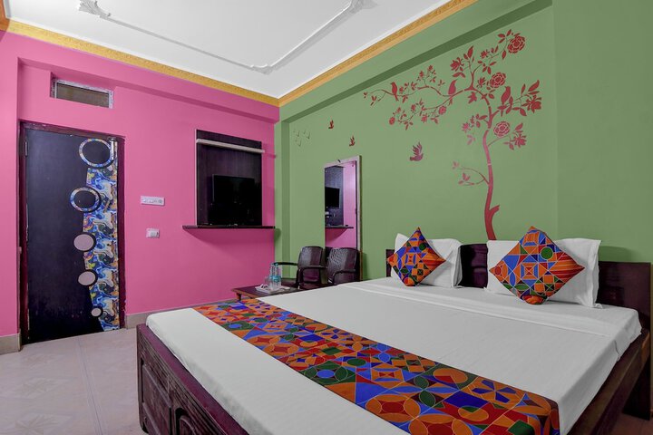 Room 8 of 25