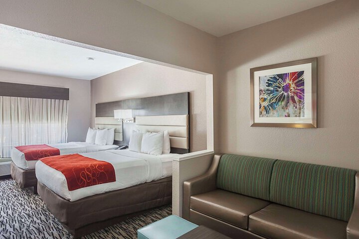 1 King Bed Suite (18 of 21)
