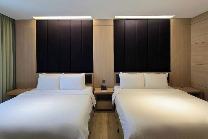 Room 12 of 56
