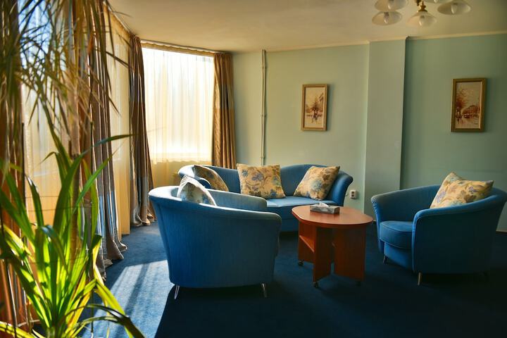 Room 16 of 42